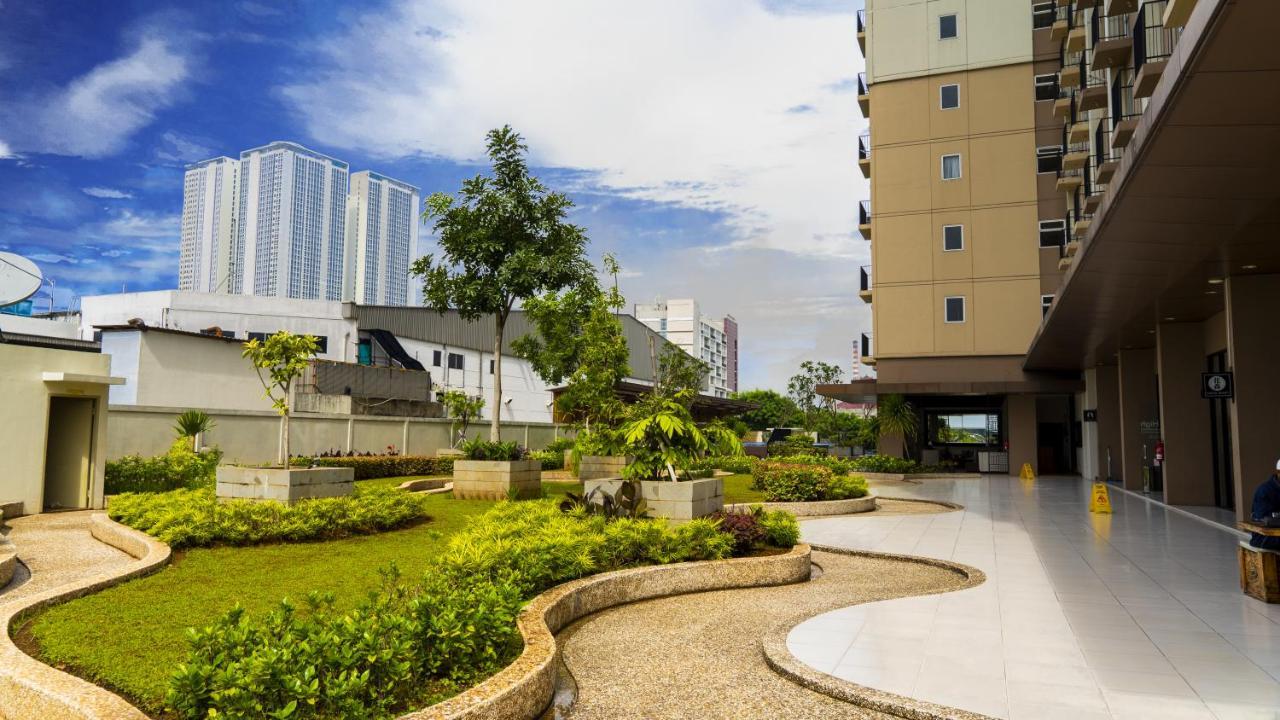 Azalea Suites Cikarang By Jayakarta Group Exterior foto