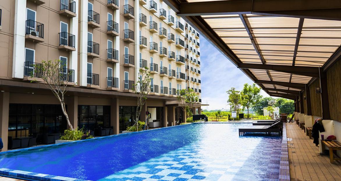 Azalea Suites Cikarang By Jayakarta Group Exterior foto