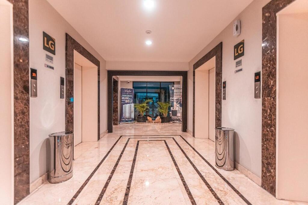 Azalea Suites Cikarang By Jayakarta Group Exterior foto